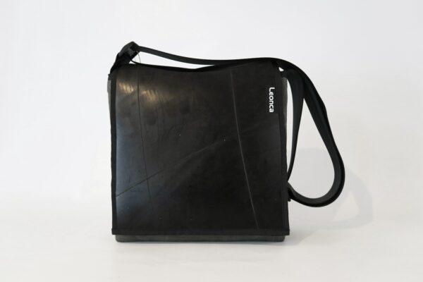 LEONCA Tasche aus Turnmatte & Turnbockleder S